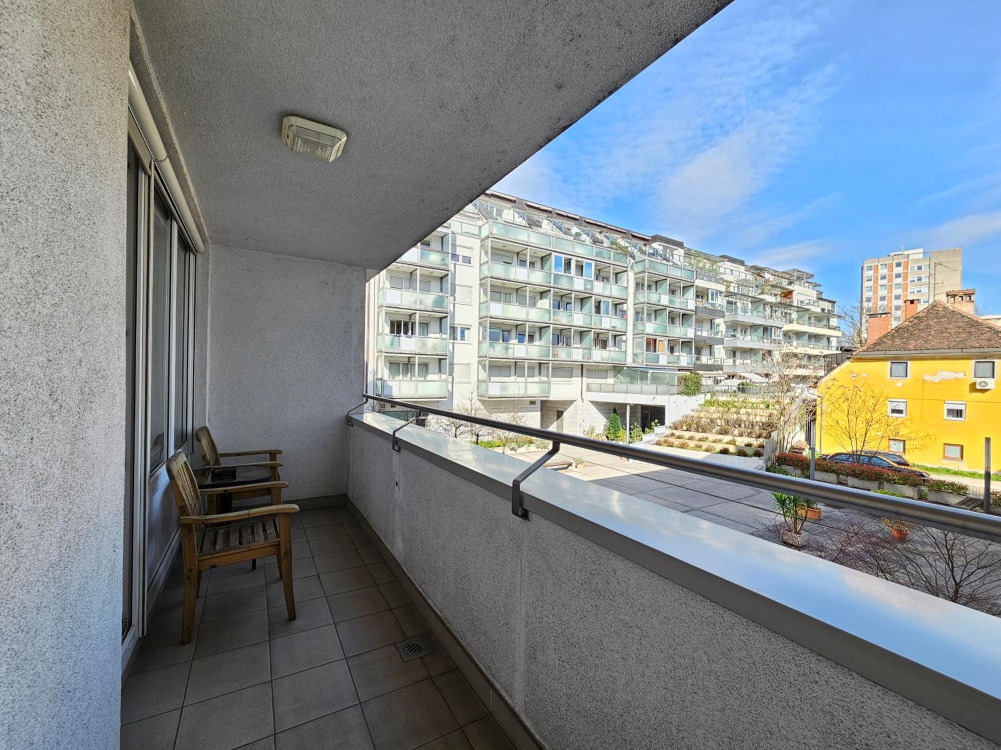 Apartment Irena Tour As Ljubljana Exteriör bild